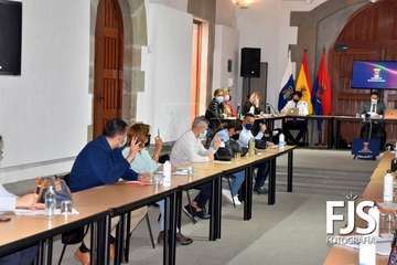 El Pacto de Telde hace valer su mayoría para aprobar definitivamente el presupuesto municipal para 2021/Francisco Javier Santana Ravelo.